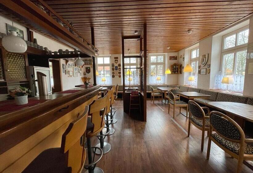 هتل Deutsches Haus