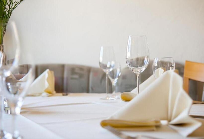 Отель Die Post Meerfeld