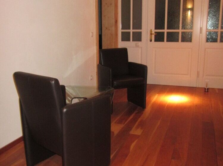 ホテル Exklusive Gastezimmer Landau