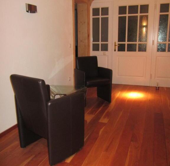 ホテル Exklusive Gastezimmer Landau