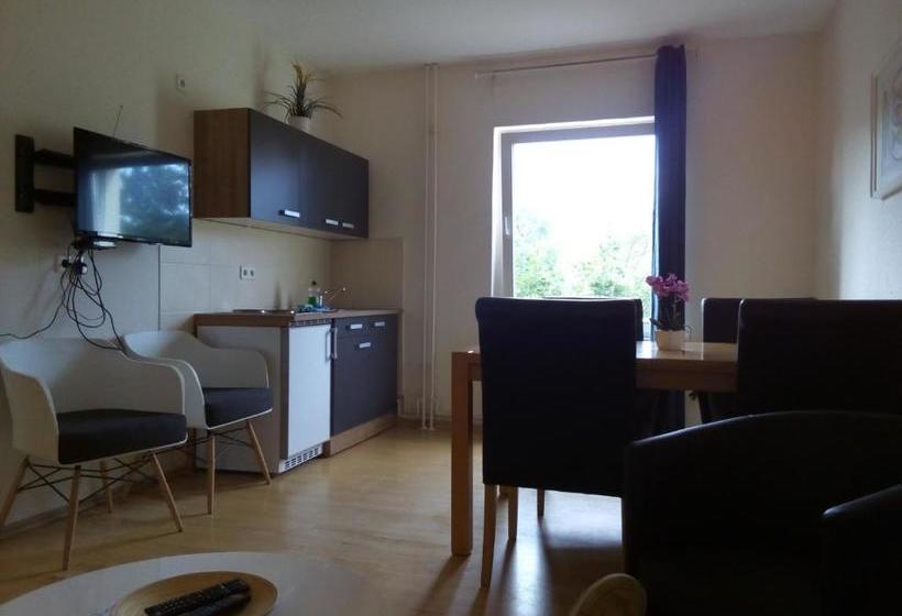 هتل Apartmentpension Am Stadtschloss