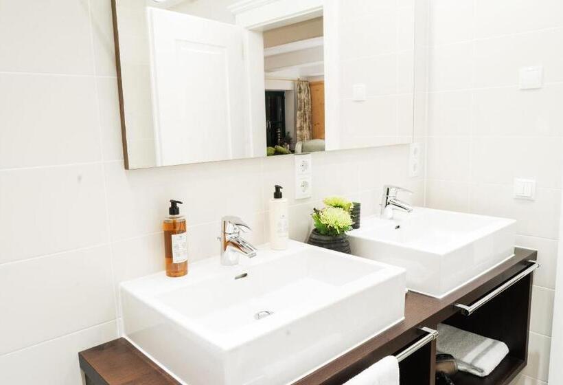 Отель Forsthaus Wörnbrunn