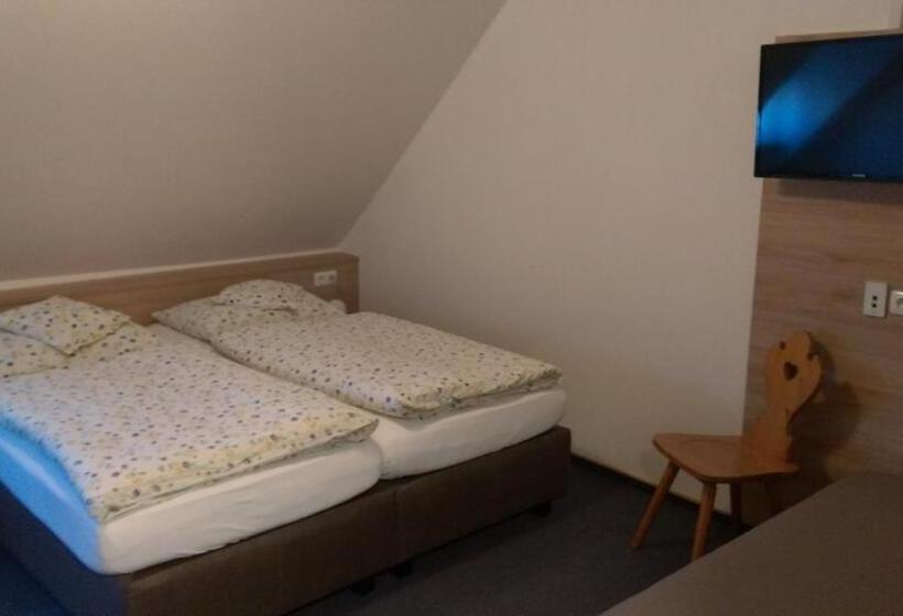 Отель Gasthaus Pension Rezatgrund