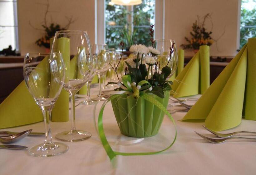 호텔 Gasthaus & Weingut Zum Stern