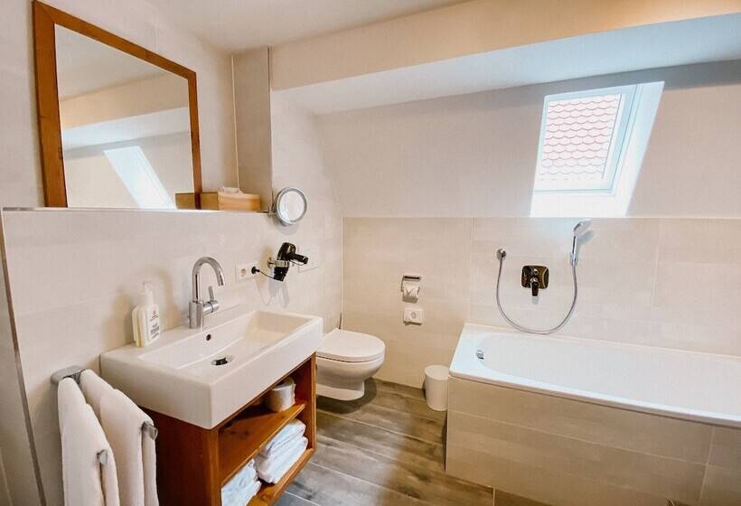 Отель Gasthaus Zur Sonne