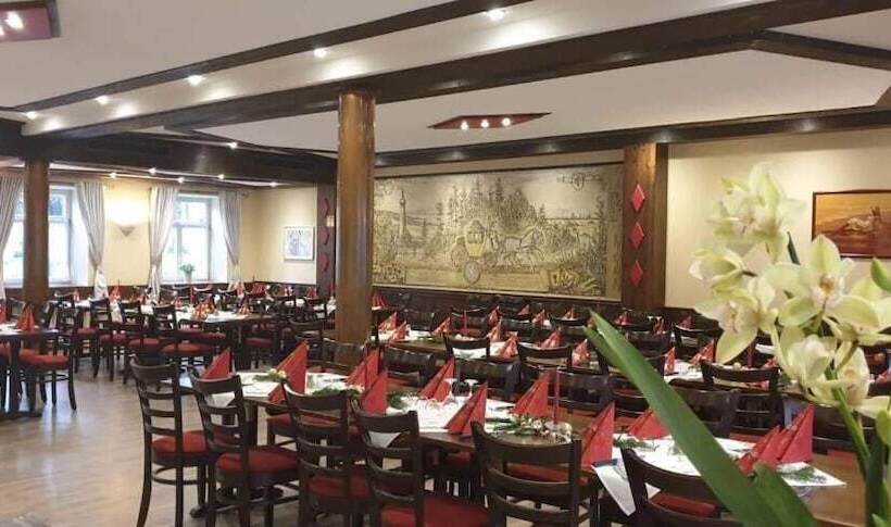 酒店 Gasthof Zur Post   Inning