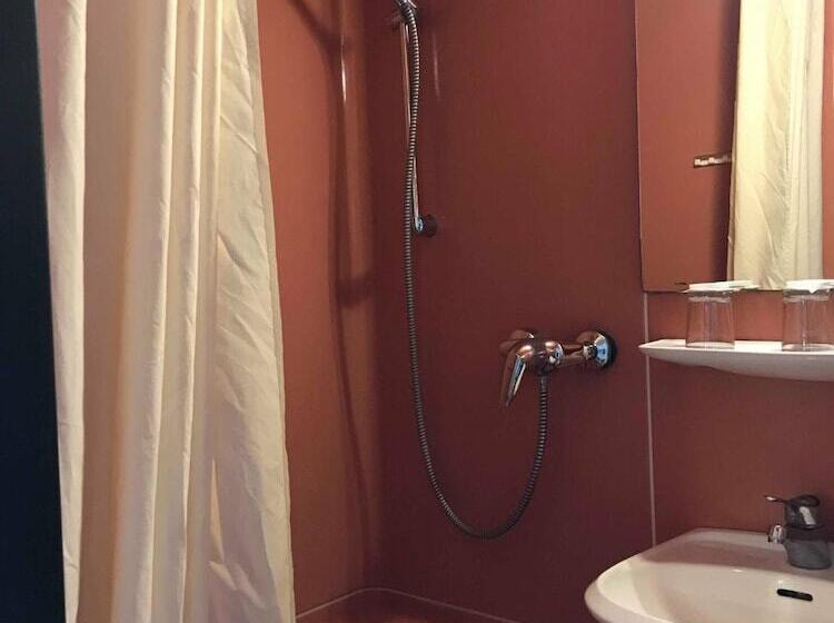 酒店 Gasthof Zur Post   Inning