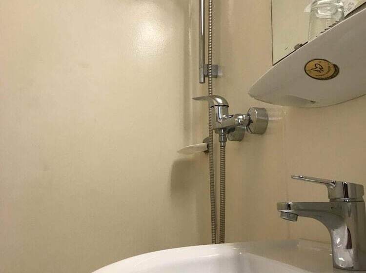 酒店 Gasthof Zur Post   Inning