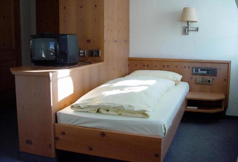 هتل Gasthof Zur Sonne