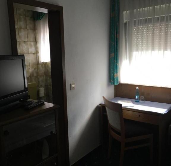 ホテル Gasthof Zur Sonne Winzenhohl