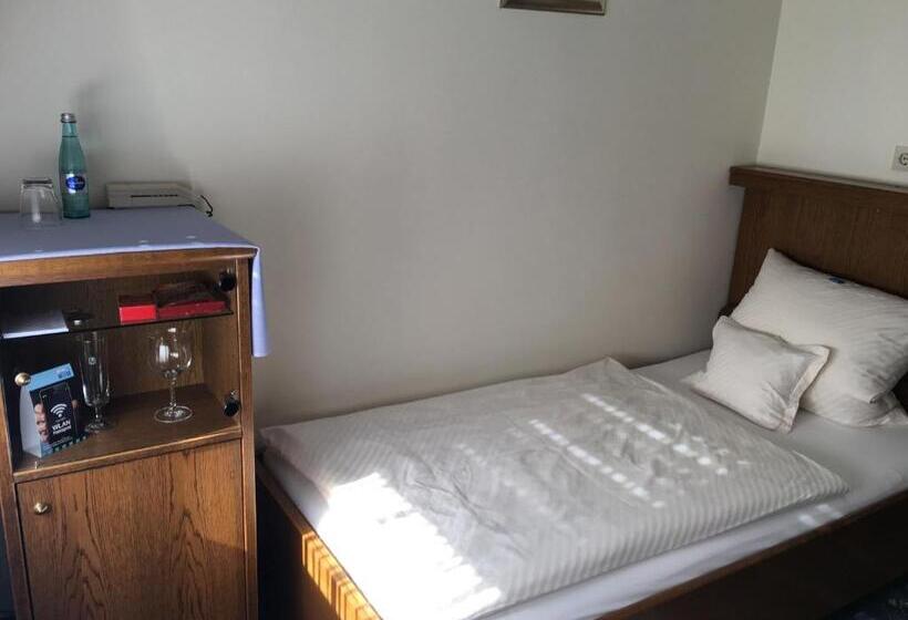 בית מלון כפרי Gasthof Zur Sonne Winzenhohl