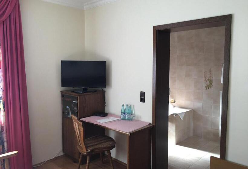 בית מלון כפרי Gasthof Zur Sonne Winzenhohl