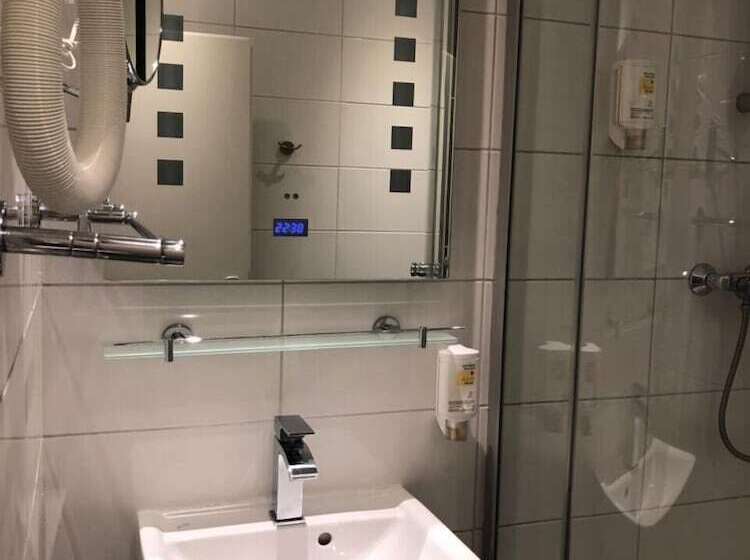 Отель Glashütten