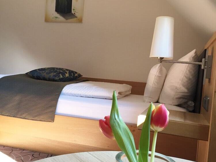 ホテル Glutschaufel