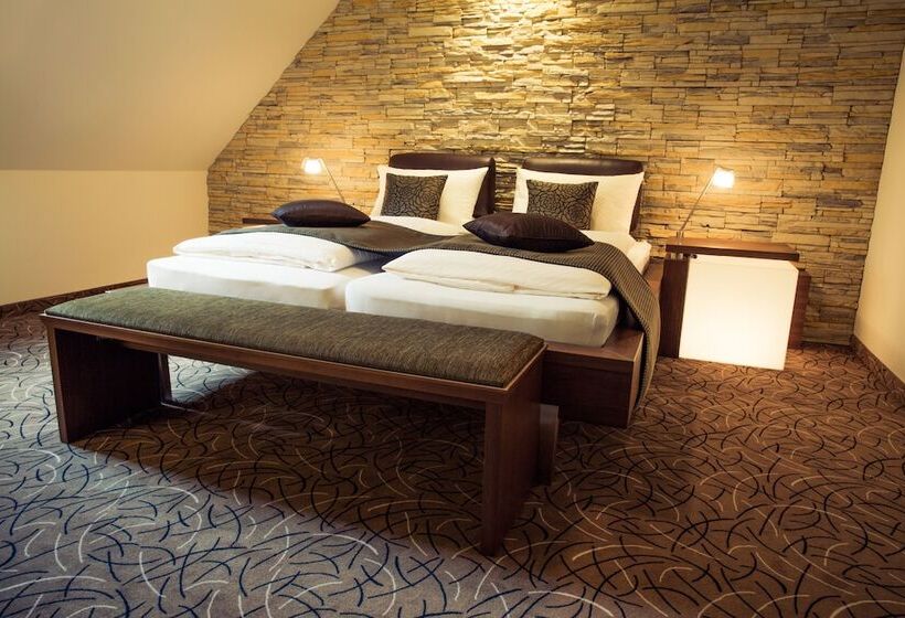 ホテル Glutschaufel