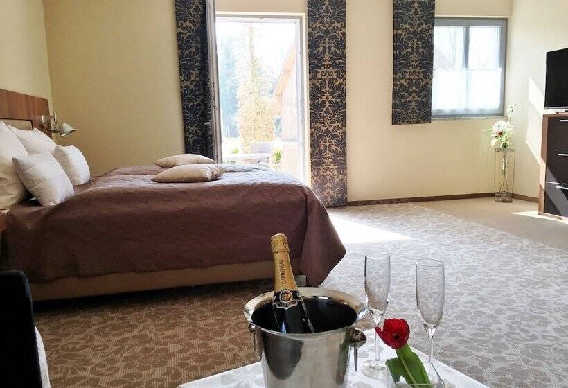 ホテル Glutschaufel