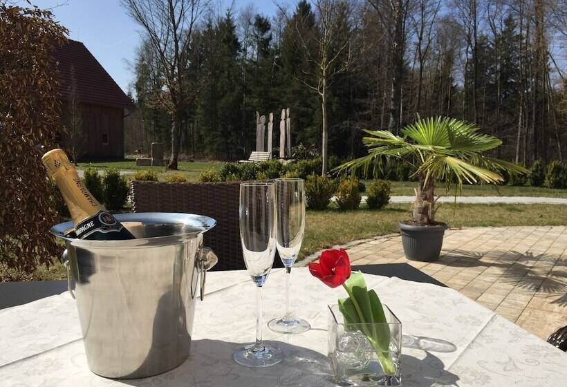 ホテル Glutschaufel