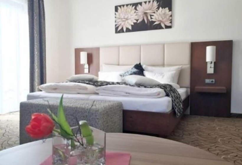 ホテル Glutschaufel