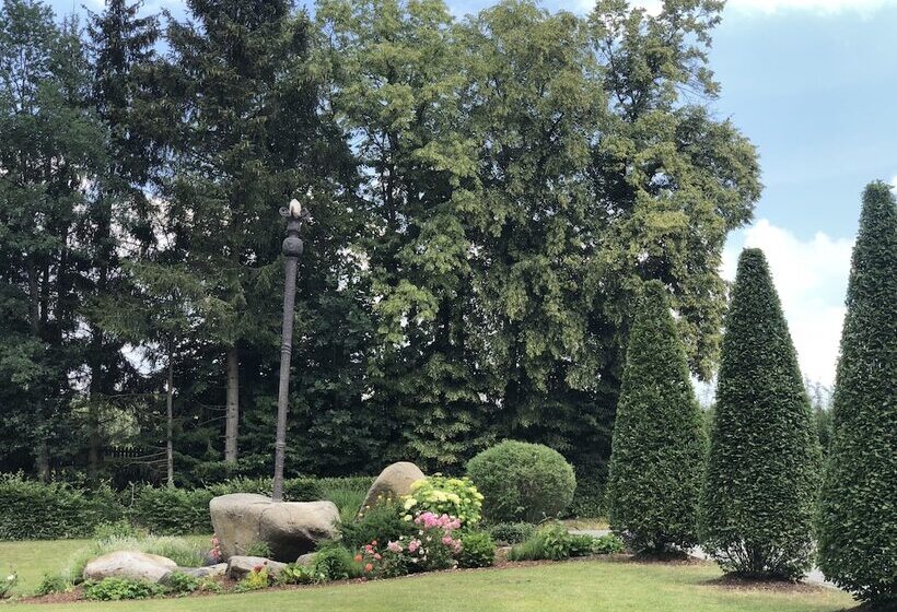 ホテル Glutschaufel