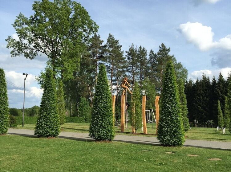 ホテル Glutschaufel