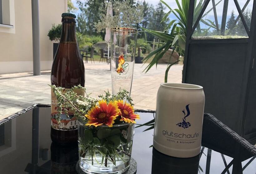 ホテル Glutschaufel