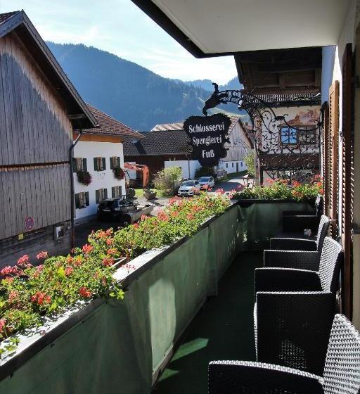 Отель Gästehaus Und Ferienwohnungen Veronika