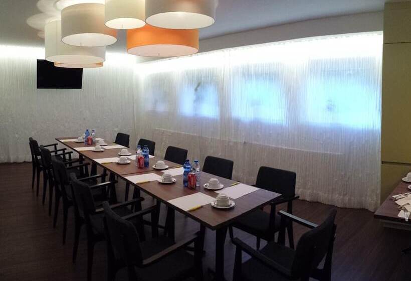 בית מלון כפרי Henry