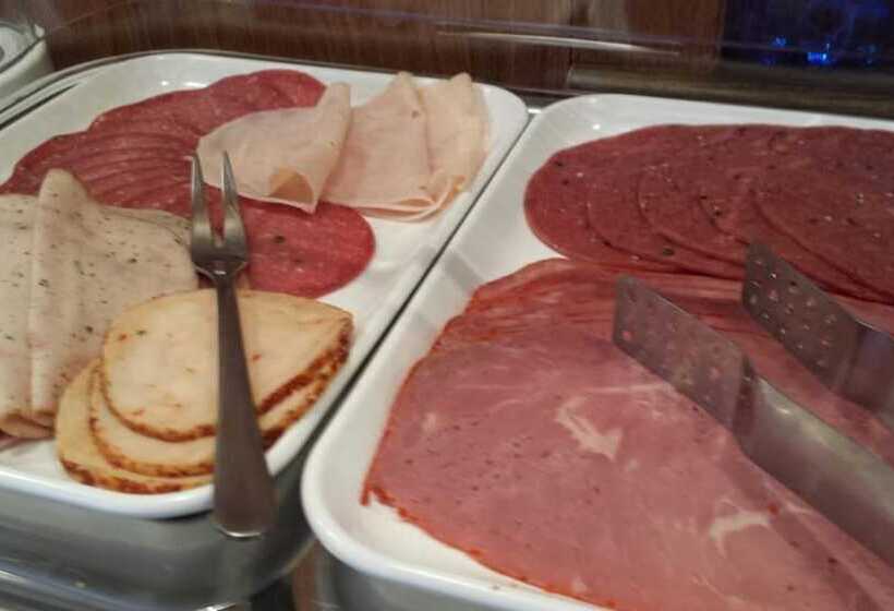 בית מלון כפרי Henry