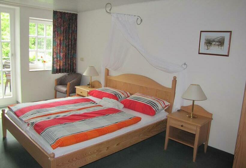 ホテル Hof Guttels Waldgasthof Ferienpension