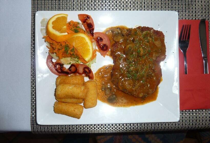 ホテル Hof Guttels Waldgasthof Ferienpension