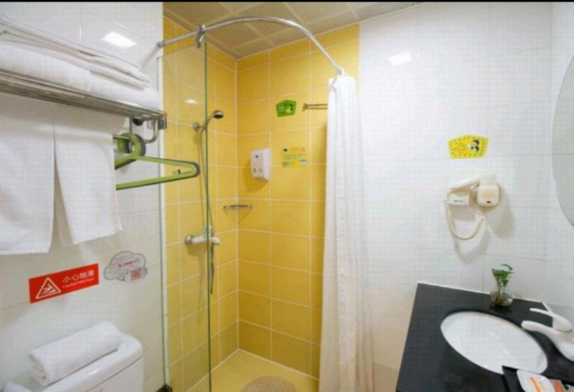 호텔 Home Inn Shanghai The Bund Chenghuang Temple