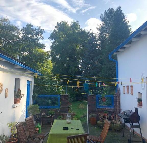 Отель Hope Inn Apartments