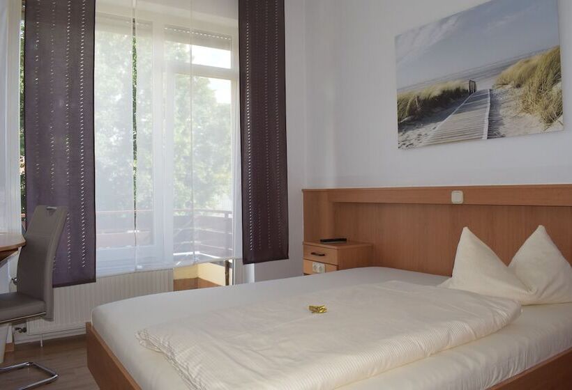 Отель Landgasthof Buch