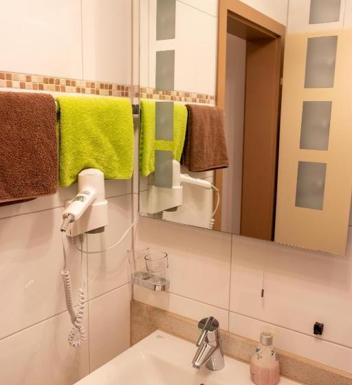 Отель Landgasthof Zum Wolfsberg