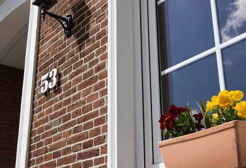 فندق Landhaus Lillesand