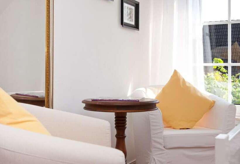 فندق Landhaus Lillesand