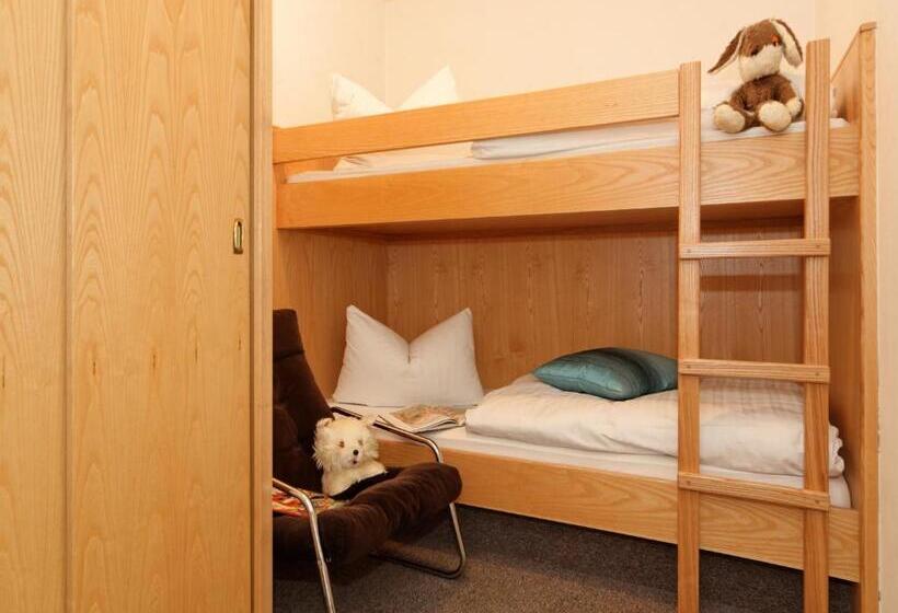 Отель Landhaus Maria Bed&breakfast