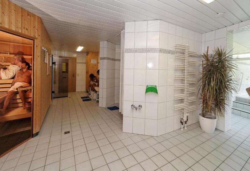 Отель Landhaus Maria Bed&breakfast