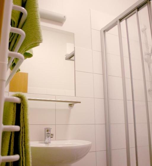 בית מלון כפרי Lindencafe Luckenwalde