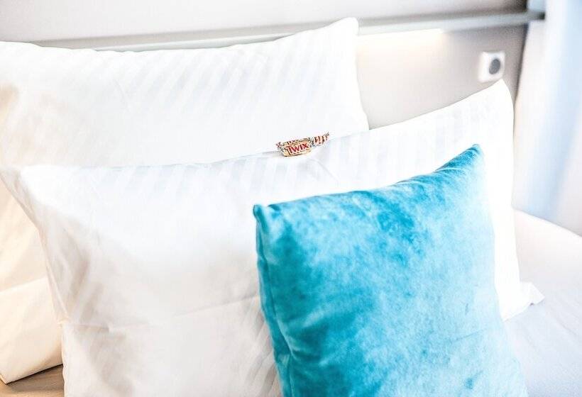 Отель Luxstay Friedberg   Self Check In