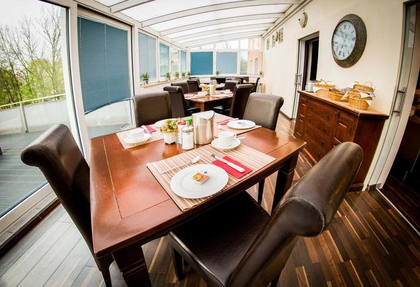 בית מלון כפרי Mader