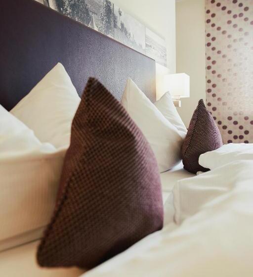 ホテル Meyerhof   Weingut, Vinothek & Gästehaus