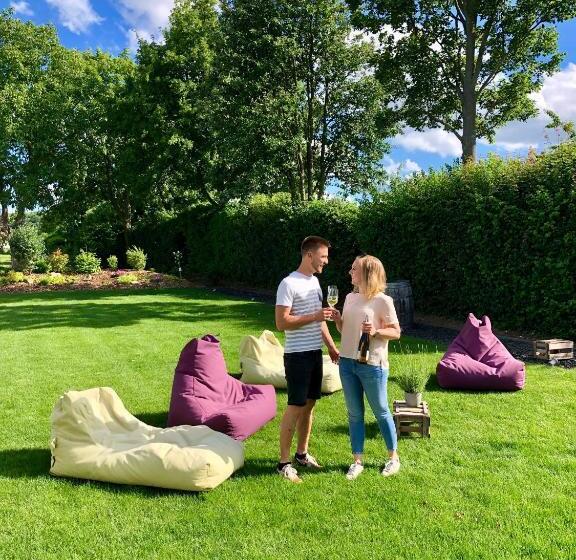 ホテル Meyerhof   Weingut, Vinothek & Gästehaus