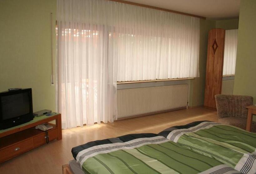 בית מלון כפרי Michaela