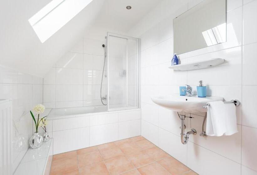 هتل My Messe & Business Home   Refrath