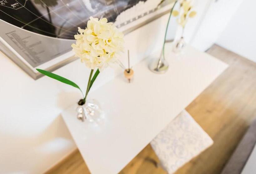 هتل My Messe & Business Home   Refrath