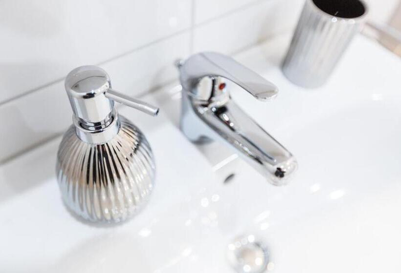 هتل My Messe & Business Home   Refrath