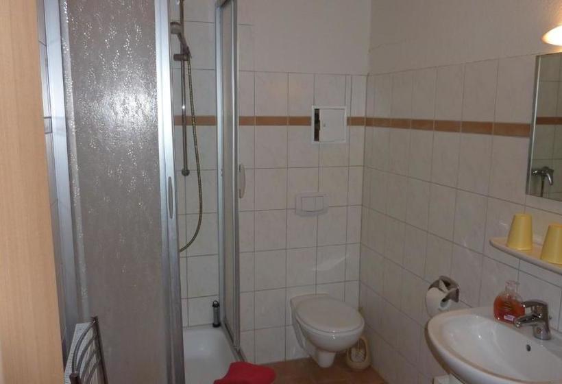 בית מלון כפרי Altstadt Pension Hafenblick