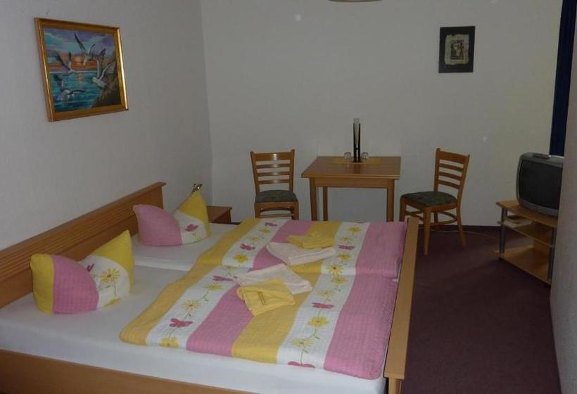 בית מלון כפרי Altstadt Pension Hafenblick