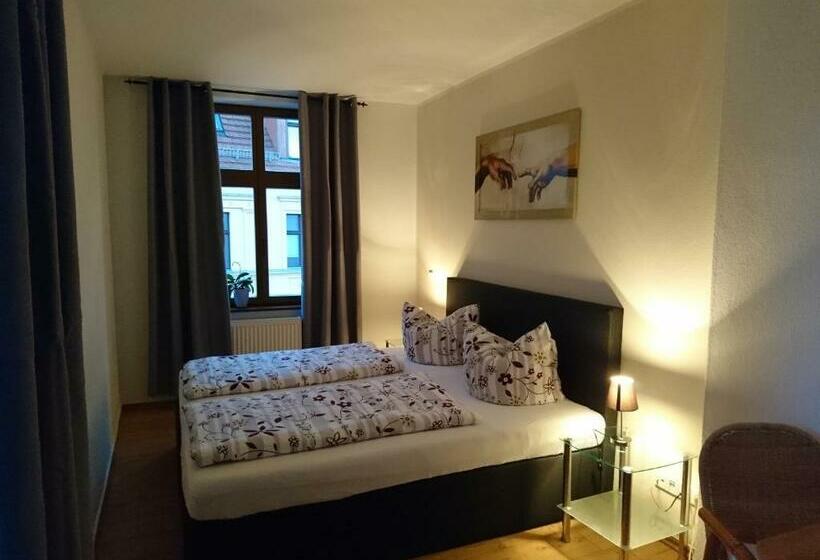 هتل Pension La Rose